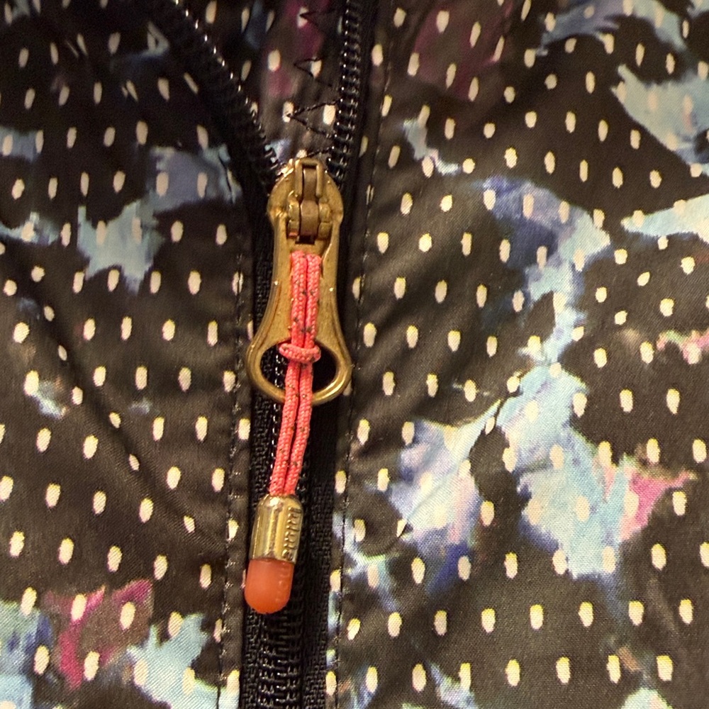 Lululemon back pack it jacket floral size 10 - Picture 5 of 13